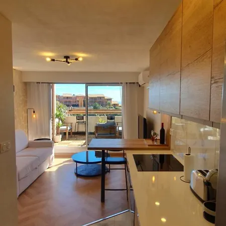 Apartmán Architect's With Pool, Sea View And Ac