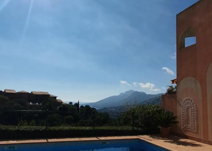 Architect's With Pool, Sea View And Ac Appartement
